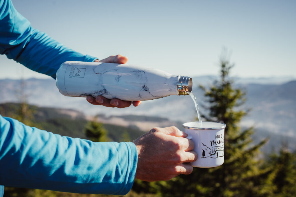 Staying Cool and Hydrated: The Ultimate Guide to Yeti Water Bottles