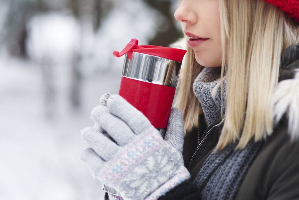 Sip Anywhere: The Ultimate Guide to Portable Hot and Cold Drink Containers